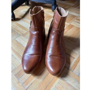 Brown booties with small heel